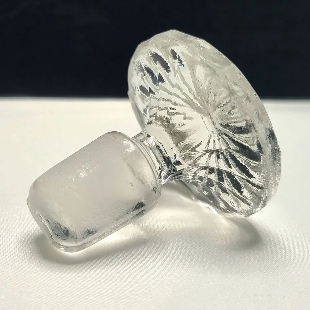 Vintage Etched Floral Glass Decanter Ornate Stopper Vanity Display Home Decor - Picture 7 of 8